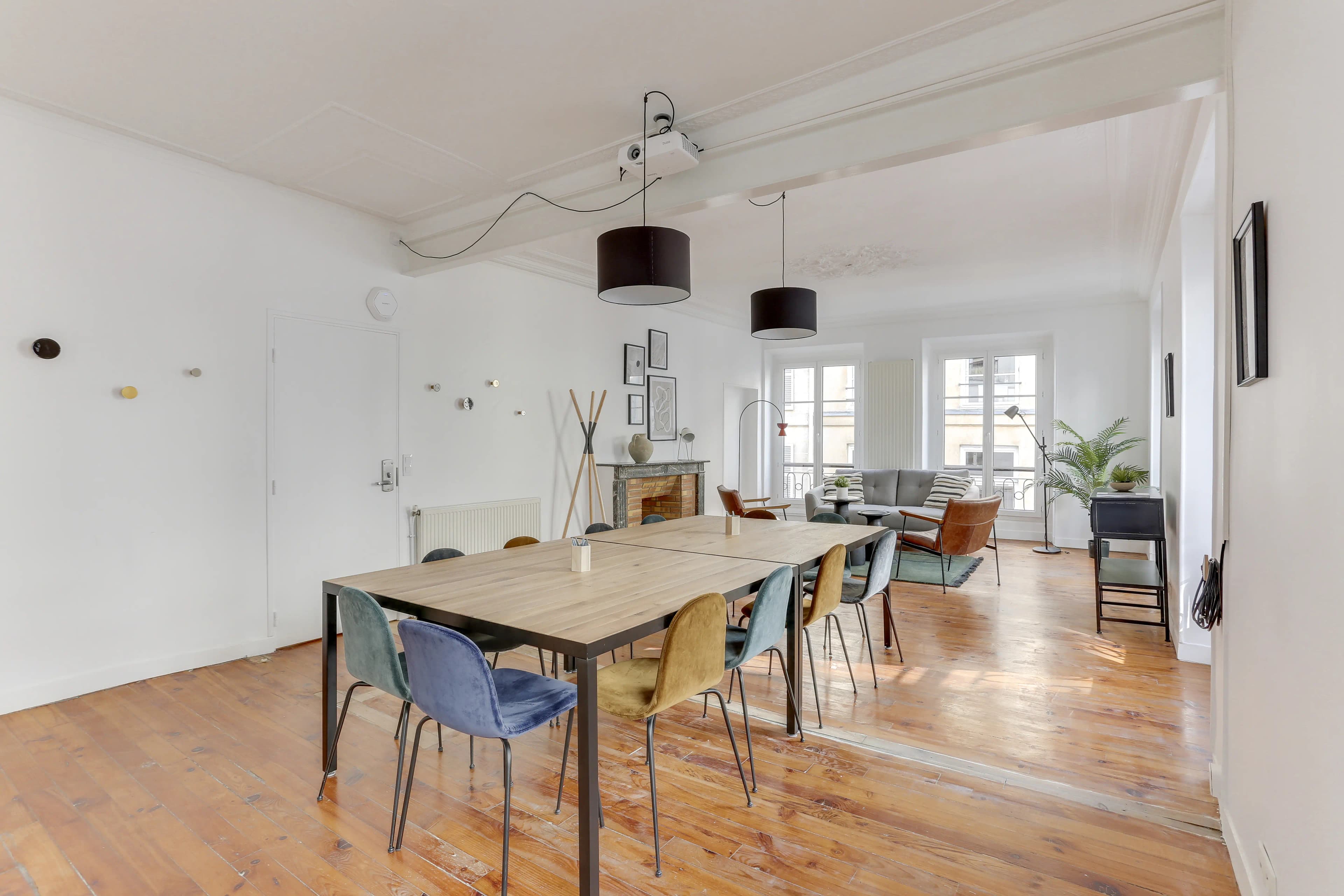 A bright, welcoming Cocoon meeting room furnished like a Parisian apartment
